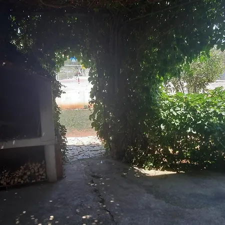 Iris Apartman Marina