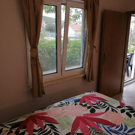 Apartman Iris Marina